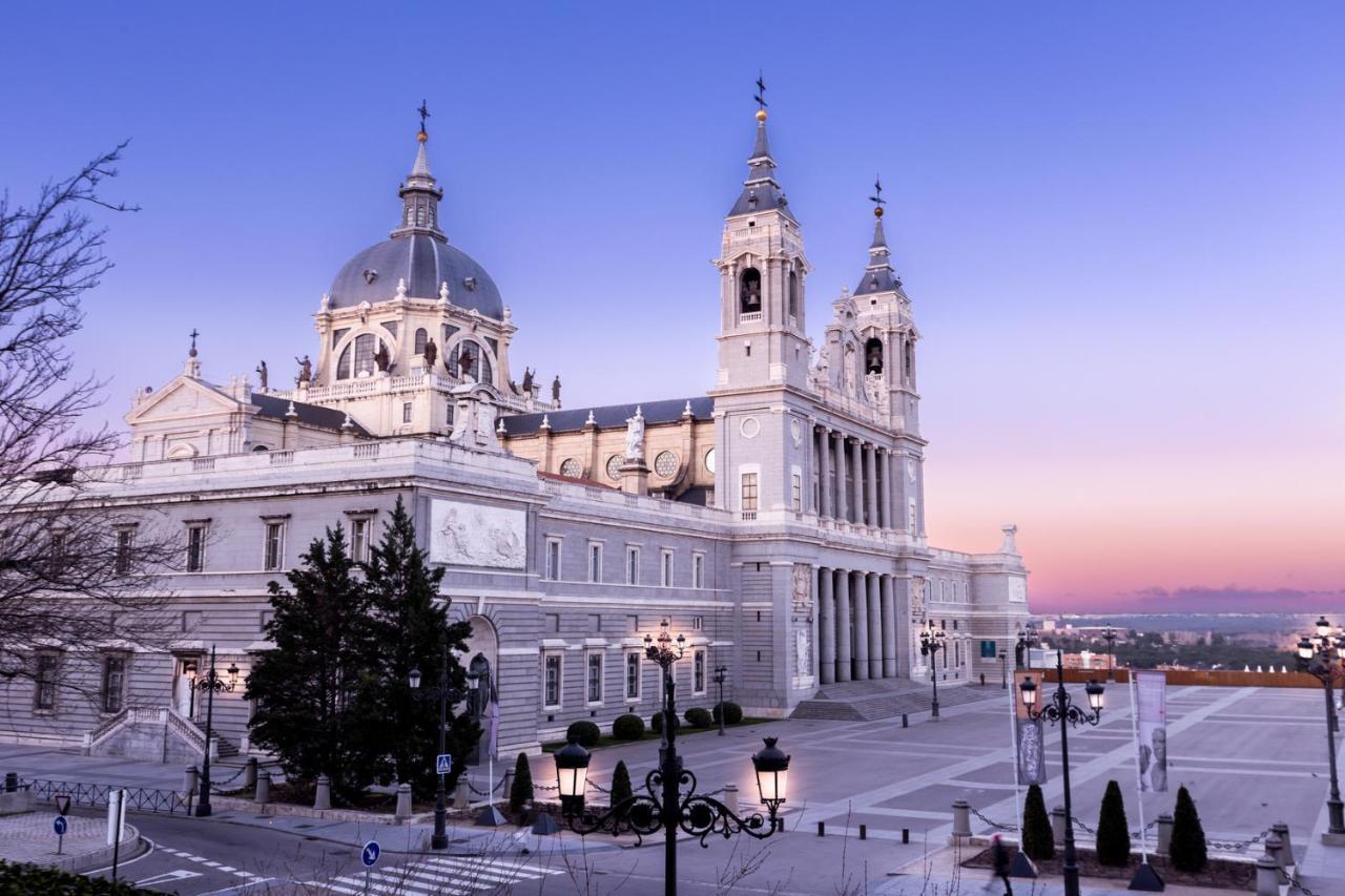 Puerta Del Sol Carretas Apartaments & Rooms Madrid Kültér fotó